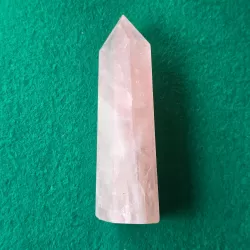 Rose Quartz Obelisk - 10.5cm - thecrystalrainbow.co.nz